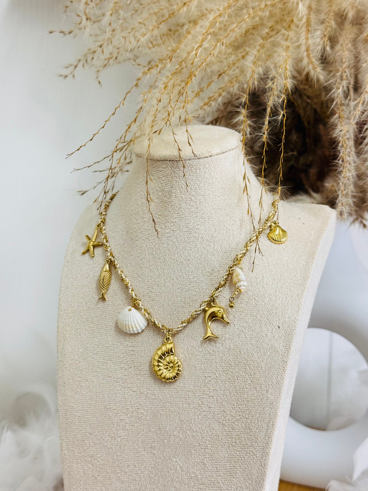 Collier breloques spirale