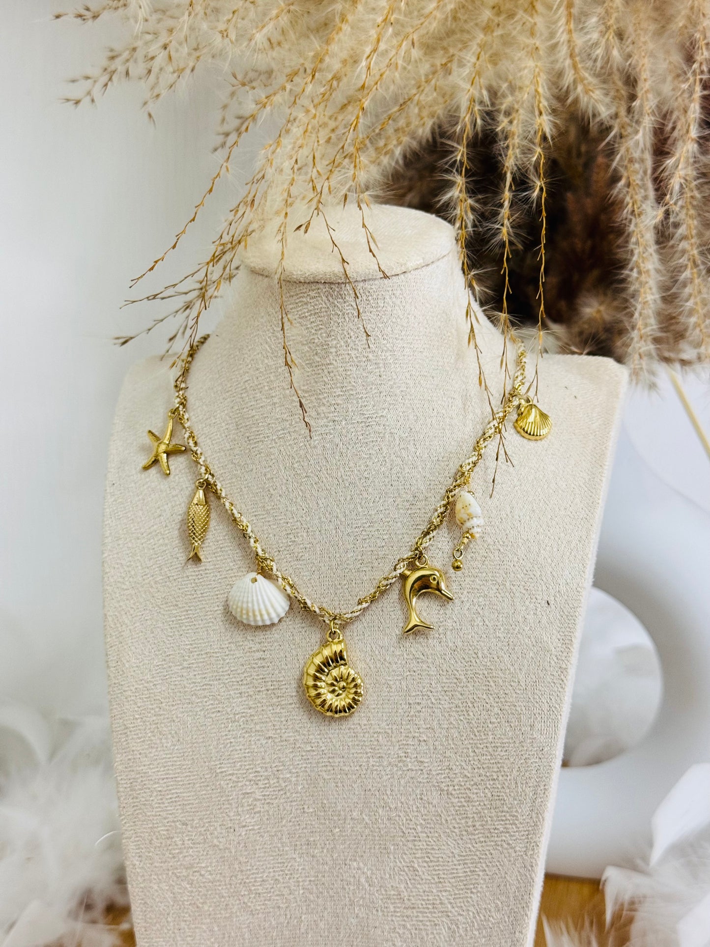 Collier breloques spirale