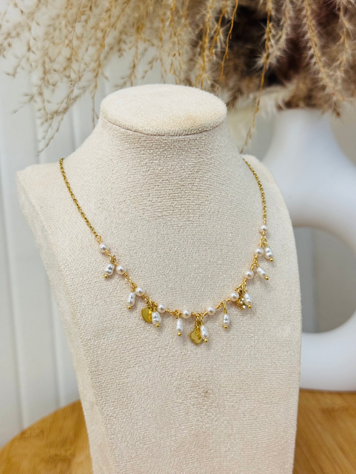 Collier breloques perles d'eau