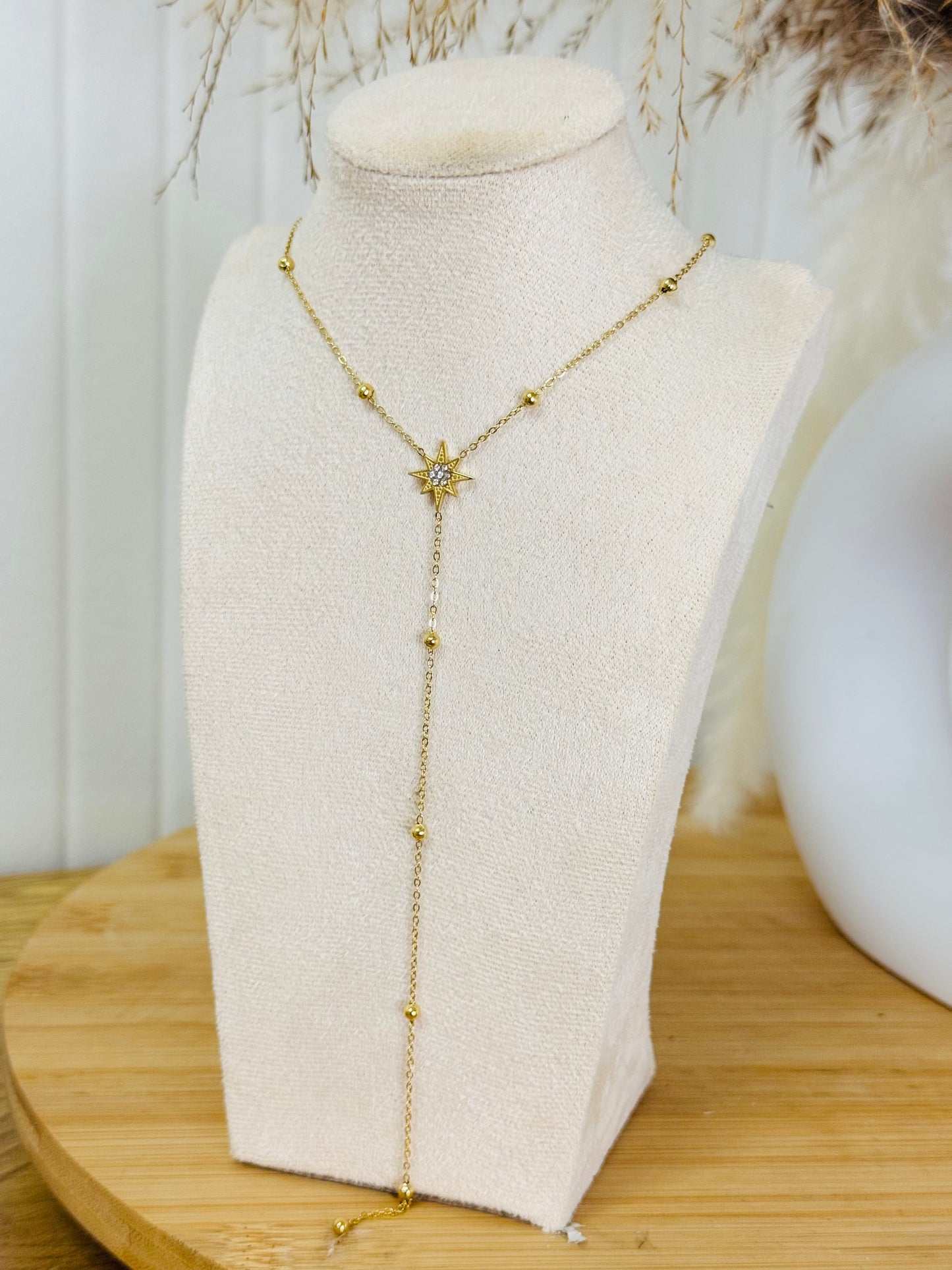 Collier plongeant étoile