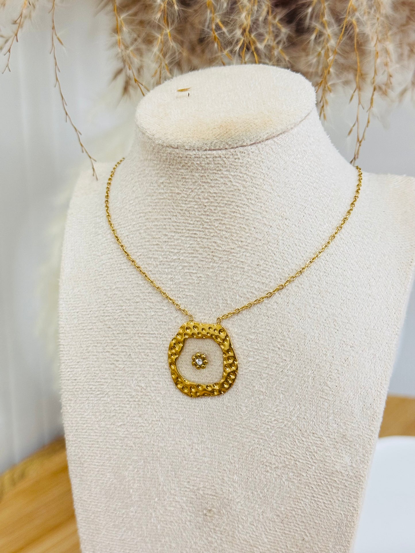 Collier doré