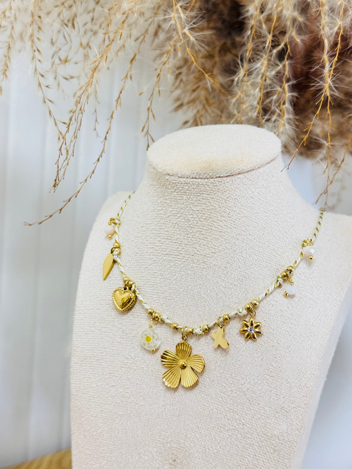 Collier fleurs