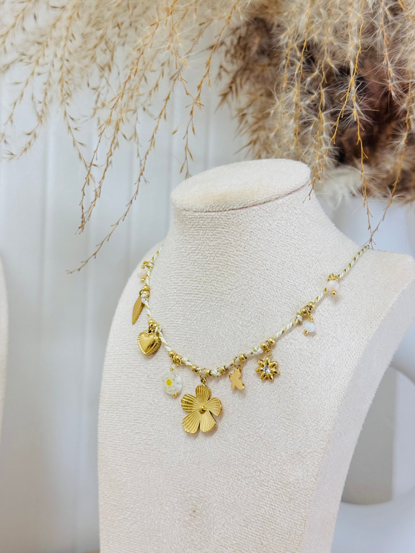 Collier fleurs