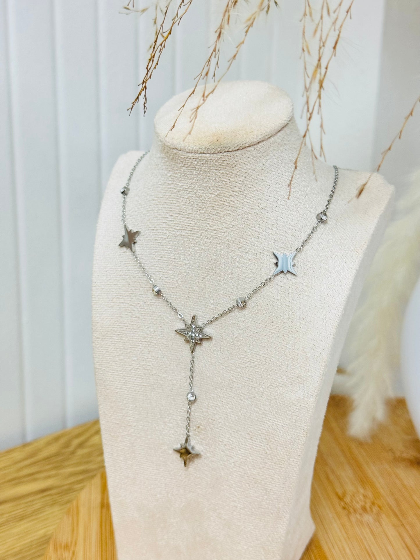 Collier plongeant étoiles