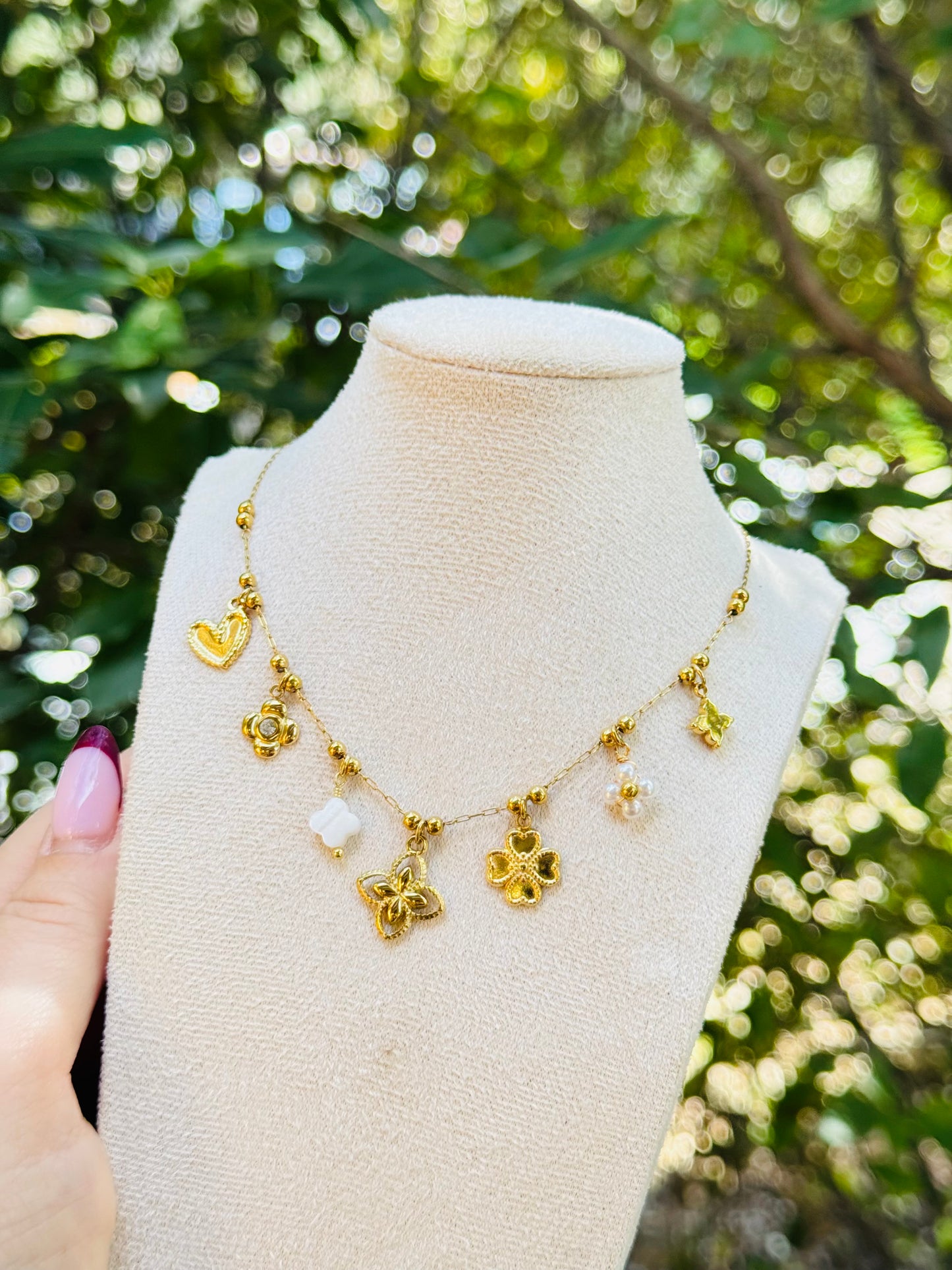 Collier breloques trèfles