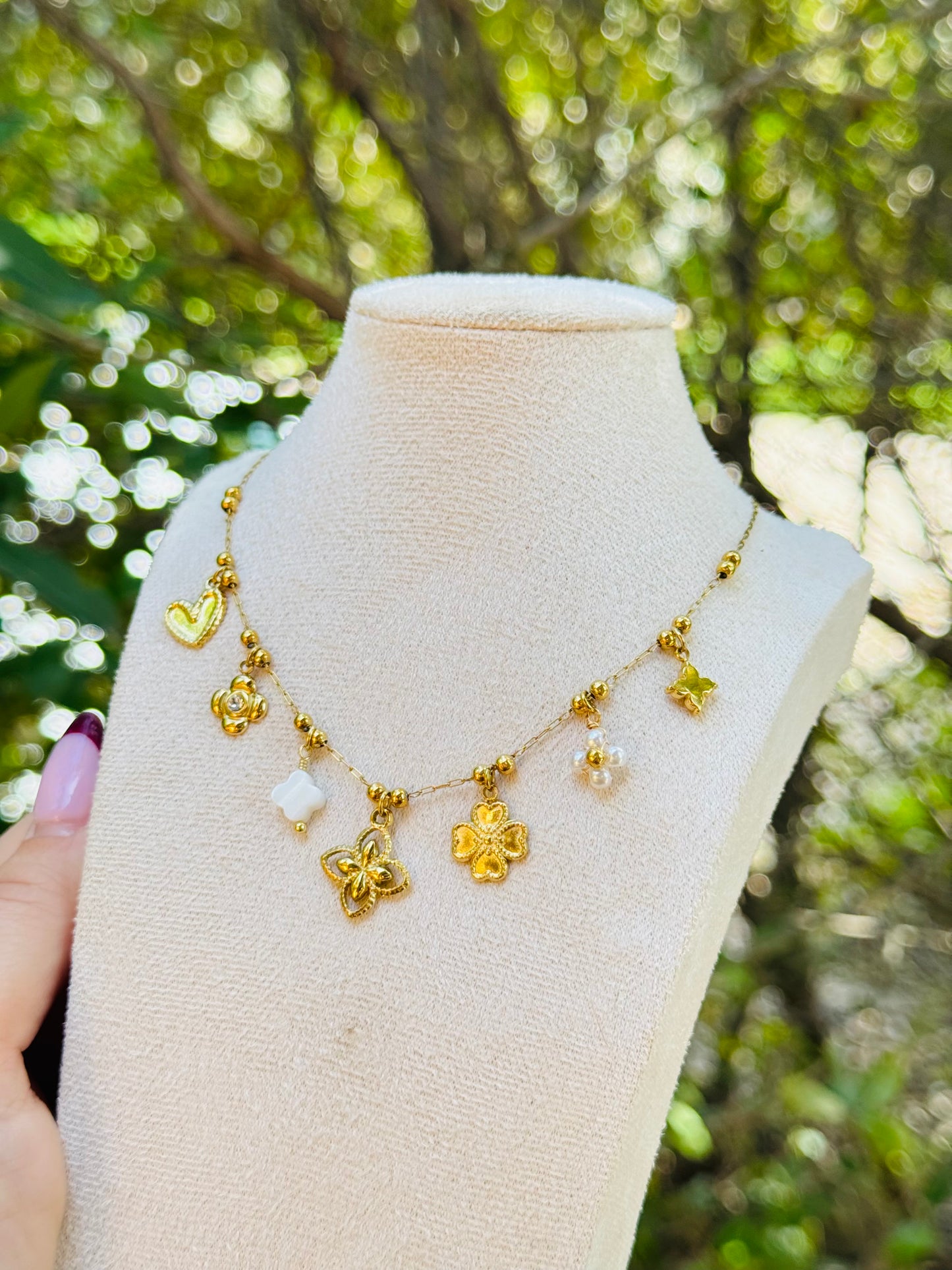 Collier breloques trèfles