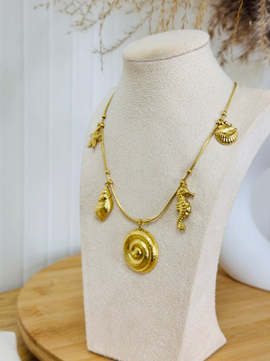 Collier breloques hippocampe
