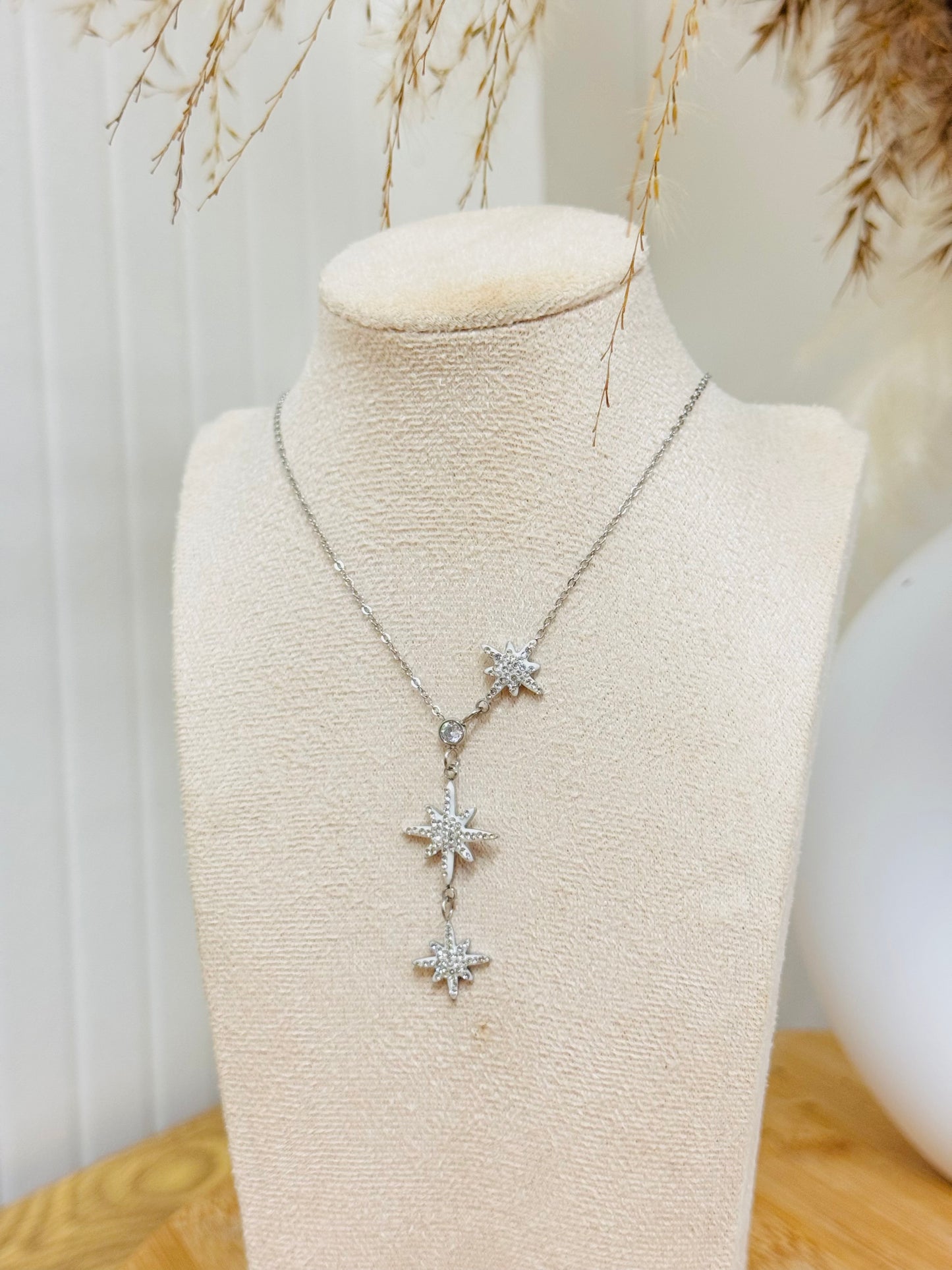 Collier triple étoiles